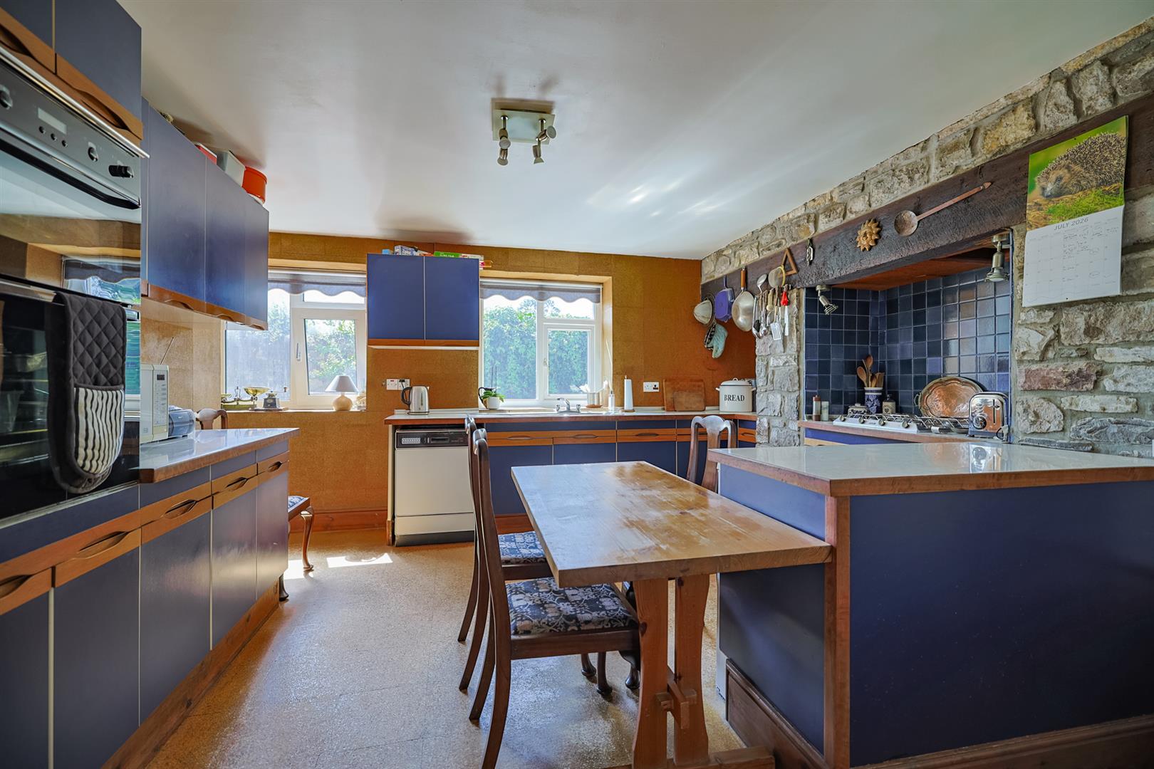 Avondale House, Llys Tawel, Ystradgynlais, Swansea, SA9 1BL